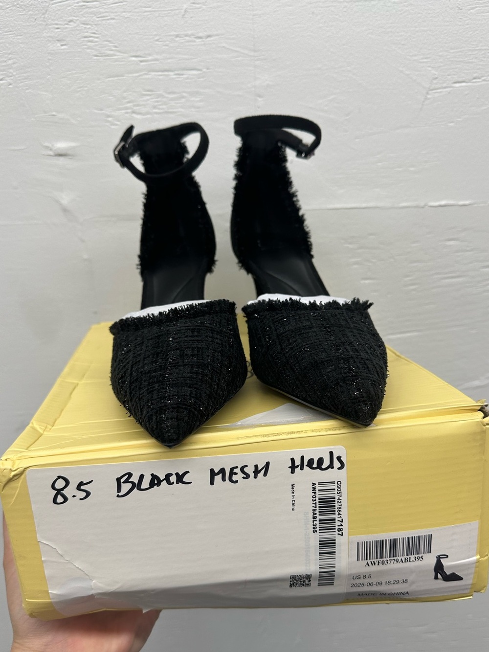 Cosy island black mesh heels